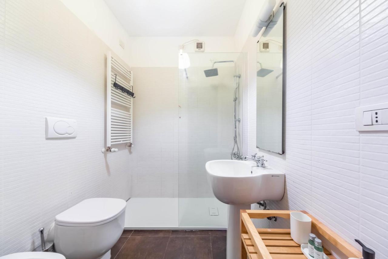 Cozy Flat 500M From Affori Fn! Lägenhet Milano Exteriör bild
