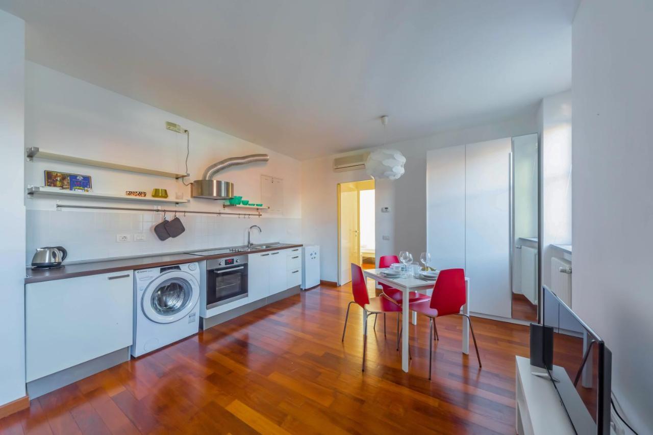 Cozy Flat 500M From Affori Fn! Lägenhet Milano Exteriör bild